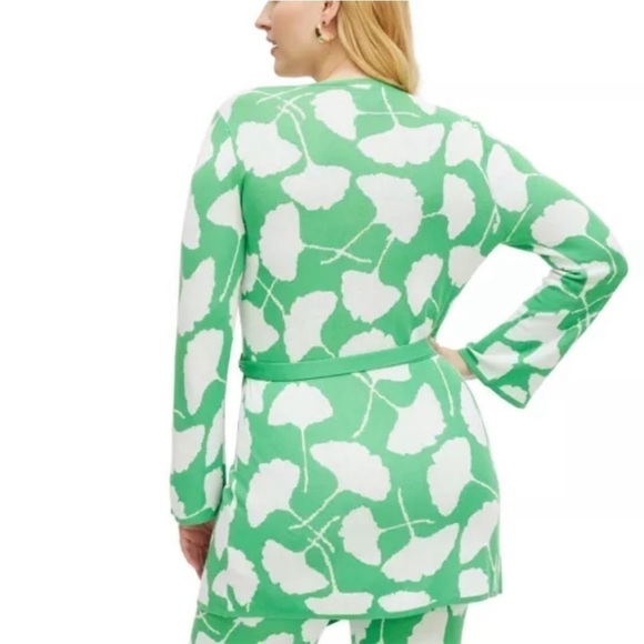 Diane Von Furstenberg X Target V-Neck Ginkgo Green Wrap Sweater 1X NEW! - Picture 2 of 5